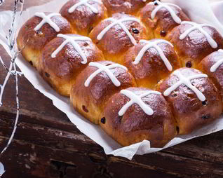 Сладкие пирожки с изюмом в духовке