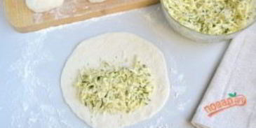 вкусные кутабы с сыром и зеленью