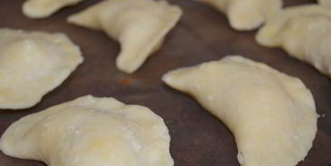 яблочные пирожки из сырного теста