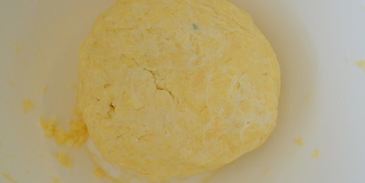 яблочные пирожки из сырного теста