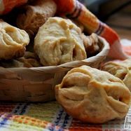 Рецепт Закусочных пирожков с колбасой и сыром