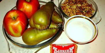 жареные пирожки с яблоками на сковороде