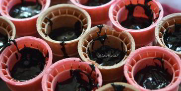 брауни в вафельном стаканчике