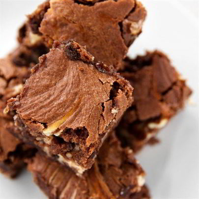 Пасхальные шоколадные пирожные с грецкими орехами и апельсиновой цедрой