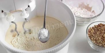 пирожное белочка с орехами и сгущенкой