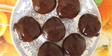 пирожное буше глазированные с малиново-ореховым кремом