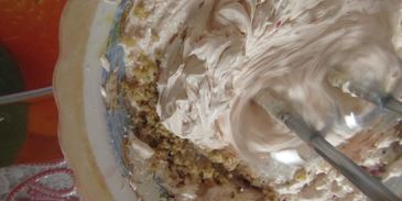 пирожное буше глазированные с малиново-ореховым кремом