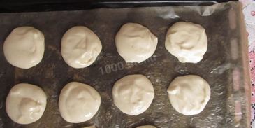 пирожное буше глазированные с малиново-ореховым кремом