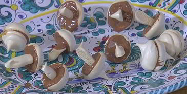 пирожное грибочки