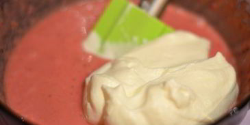 пирожное-мусс клубничное