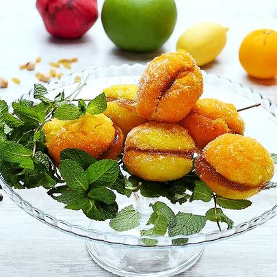 Пирожное Персики