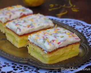 Пирожные с творожным кремом и фисташковым пудингом