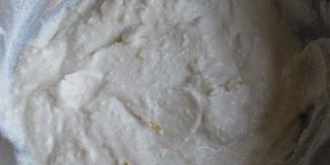 пирожные с творожным кремом и фисташковым пудингом