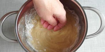 пирожные шу с тестом кракелин, заварным кремом дипломат и свежей малиной