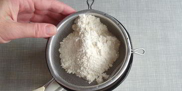 пирожные шу с тестом кракелин, заварным кремом дипломат и свежей малиной