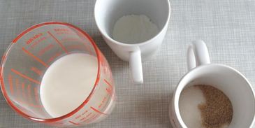 пирожные шу с тестом кракелин, заварным кремом дипломат и свежей малиной