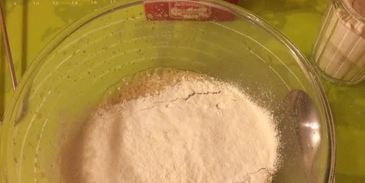 слоеное медовое пирожное