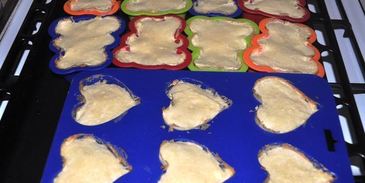 творожное пирожное с ягодами