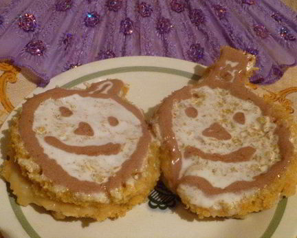 Тыквенные пирожные с сахарной глазурью