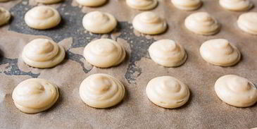 заварные пирожные с кремом из голубики