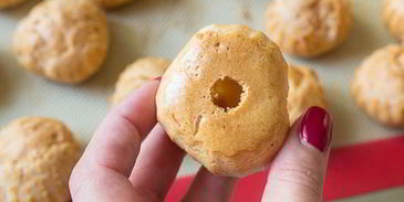 заварные пирожные с кремом из голубики