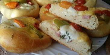 мини-пиццы крошки