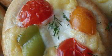 мини-пиццы крошки