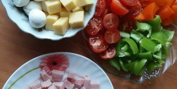 мини-пиццы крошки