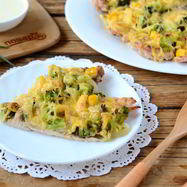 Рецепт Пиццы из куриного филе с сыром и брокколи