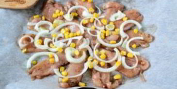 пицца из куриного филе с сыром и брокколи