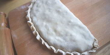 пицца кальцоне по-мексикански