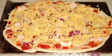 пицца с ананасами