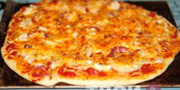 пицца с ананасами