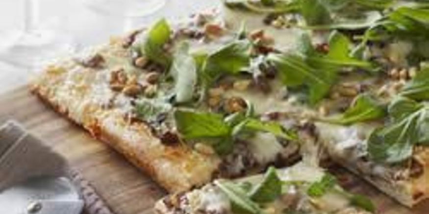 Рецепт пиццы с фаршем и рукколой