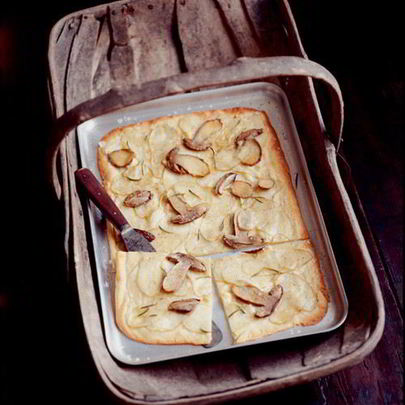 Пицца с грибами и картофелем