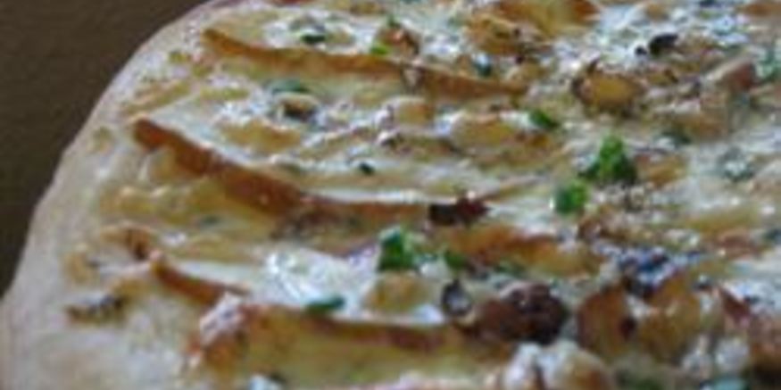 Рецепт пиццы с грушами и голубым сыром