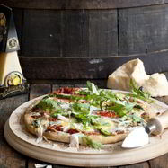 Рецепт Пиццы с руколой и сыром Джюгас