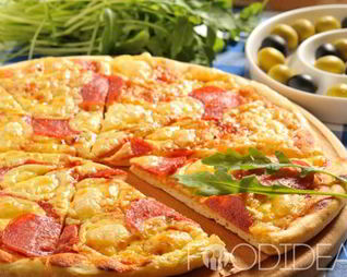 Пицца с салями