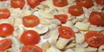 пицца с сыром сулугуни