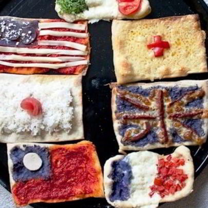 Пицца в виде флагов