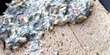 сырная пицца на хлебе