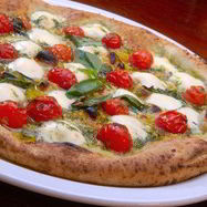 Рецепт Сырной пиццы с базиликом