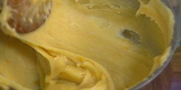 апельсиновые пончики с шоколадным соусом