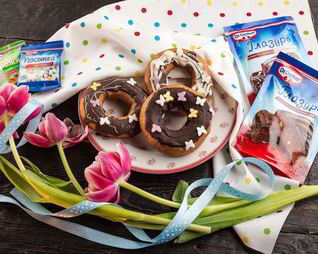 Классические пончики со сладкой помадкой