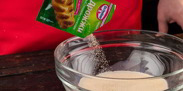 классические пончики со сладкой помадкой