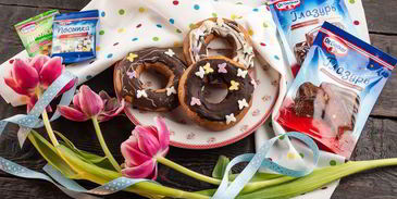 классические пончики со сладкой помадкой