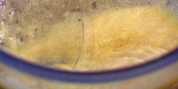 пончики на кефире с корицей и мускатным орехом