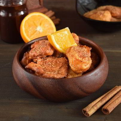 Пончики на кефире с пряным сахаром и шоколадным соусом