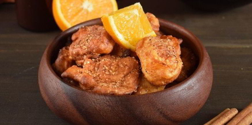 Рецепт пончиков на кефире с пряным сахаром и шоколадным соусом