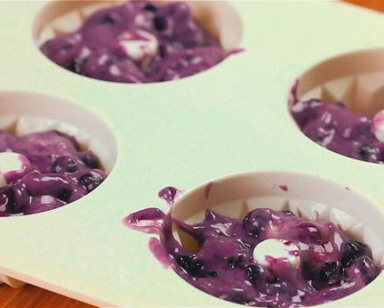 Пончики с черникой в духовке